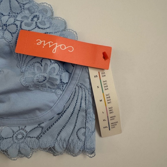 Colsie Women’s Seamless Blue Lace Bralette NWT Size Medium Halter Bra Top - Picture 3 of 4